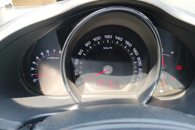 Used Kia Sportage R 2014 2.0L Automatic Two-Wheel Drive GLS Trim Instrument Cluster
