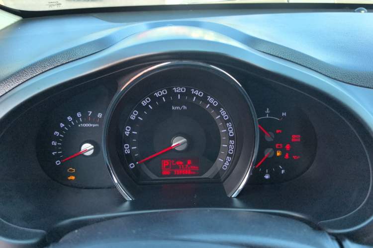 Used Kia Sportage R 2014 2.0L Automatic Two-Wheel Drive GLS Trim Instrument Cluster
