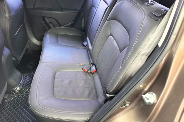 Used Kia Sportage R 2014 2.0L Automatic 4x4 GLS Interior 1