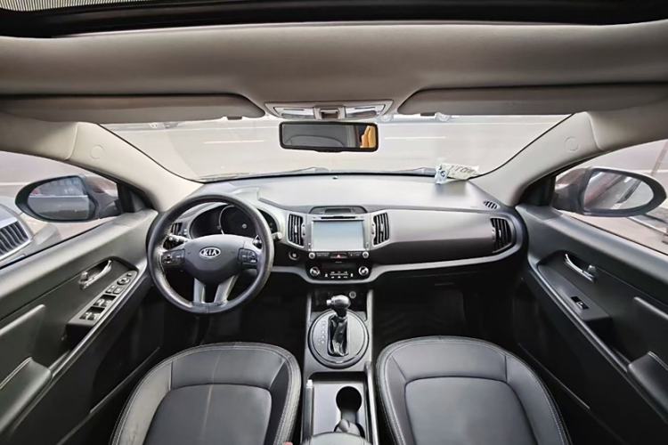 Used Kia Sportage R 2014 2.0L Automatic Two-Wheel Drive GLS Trim Interior 1
