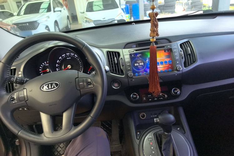 Used Kia Sportage R 2014 2.0L Automatic 4x4 GLS Interior 3