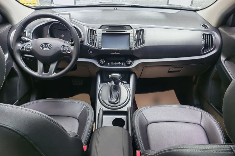 Used Kia Sportage R 2014 2.0L Automatic Two-Wheel Drive DLX Interior 4