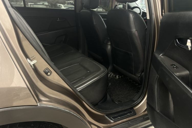 Used Kia Sportage R 2014 2.0L Automatic 4x4 GLS Interior 6