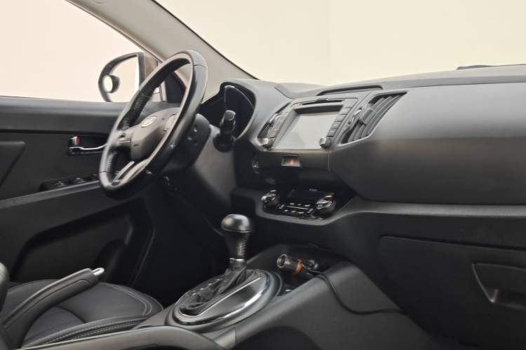 Used Kia Sportage R 2014 2.0L Automatic Two-Wheel Drive Premium Special Interior 6
