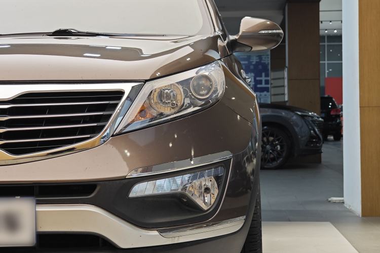 Used Kia Sportage R 2014 2.0L Manual Two-Wheel-Drive GLS Left Front Headlight