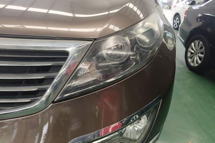 Used Kia Sportage R 2014 2.0L Manual Two-Wheel Drive GL Trim Left Front Headlight