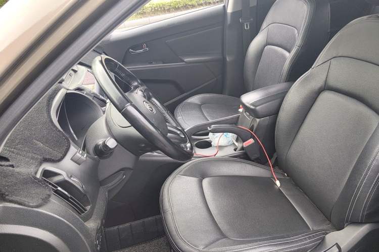 Used Kia Sportage R 2014 2.0L Automatic Two-Wheel Drive GLS Trim Left Front Seat