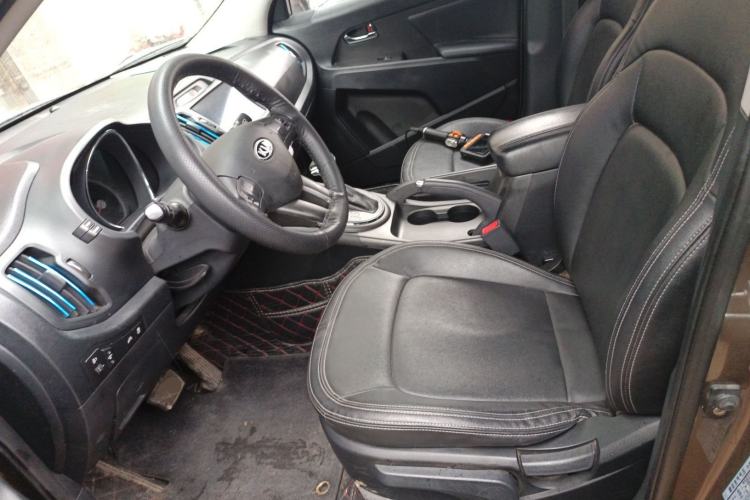 Used Kia Sportage R 2014 2.0L Automatic Two-Wheel Drive GLS Trim Left Front Seat