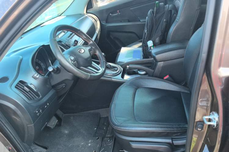 Used Kia Sportage R 2014 2.0L Automatic Two-Wheel Drive GLS Trim Left Front Seat