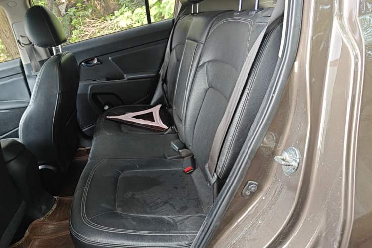 Used Kia Sportage R 2014 2.0L Automatic Two-Wheel Drive DLX Left Rear Seat