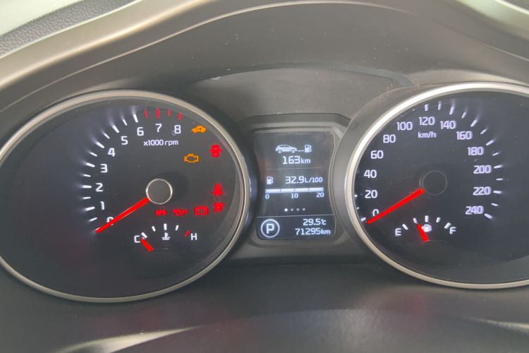 Used Kia Sportage R 2014 2.0L Automatic Two-Wheel Drive GL Odometer Close Up