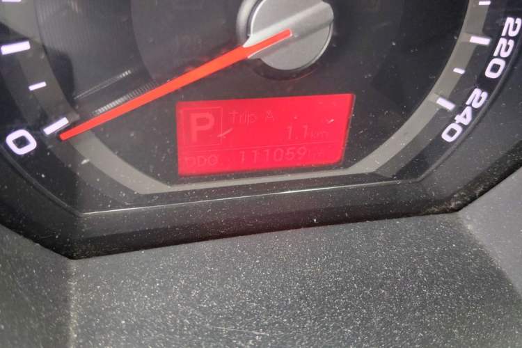 Used Kia Sportage R 2014 2.0L Automatic Two-Wheel Drive GLS Trim Odometer Close Up