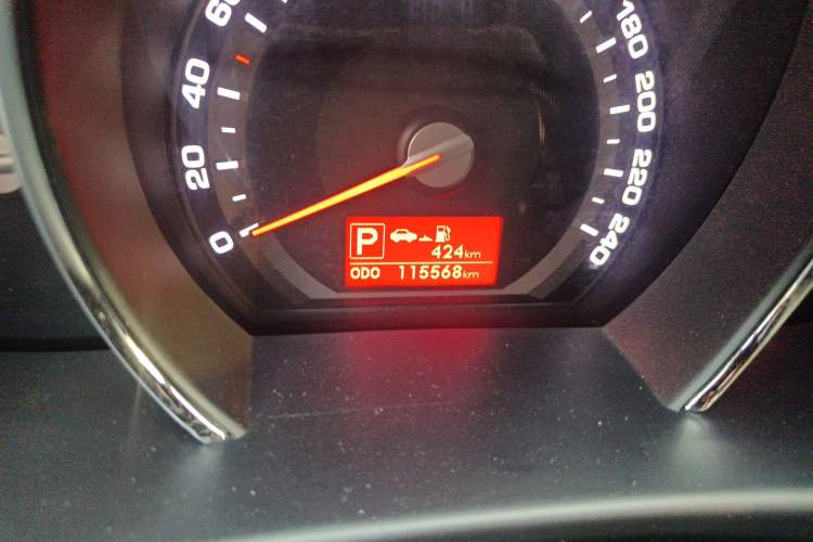 Used Kia Sportage R 2014 2.0L Automatic Two-Wheel Drive DLX Odometer Close Up