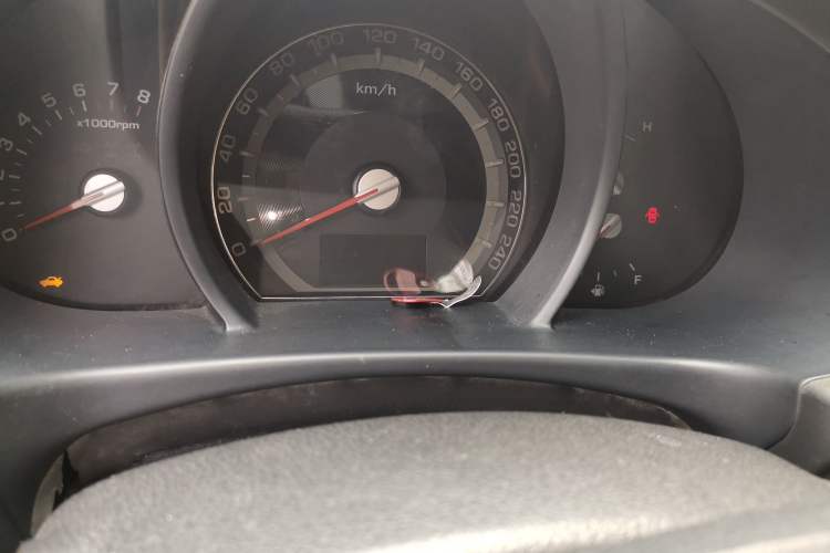 Used Kia Sportage R 2014 2.0L Automatic Two-Wheel Drive GL Odometer Close Up