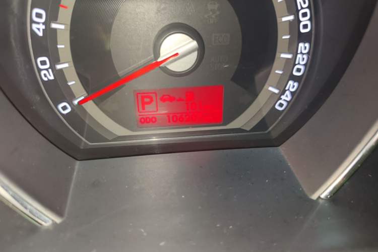 Used Kia Sportage R 2014 2.0L Automatic Two-Wheel Drive Premium Trim Odometer Close Up