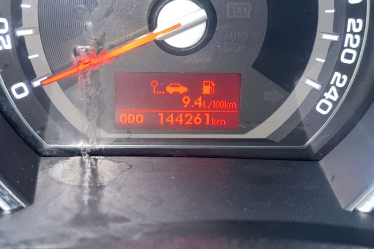 Used Kia Sportage R 2014 2.0L Manual Two-Wheel-Drive GLS Odometer Close Up