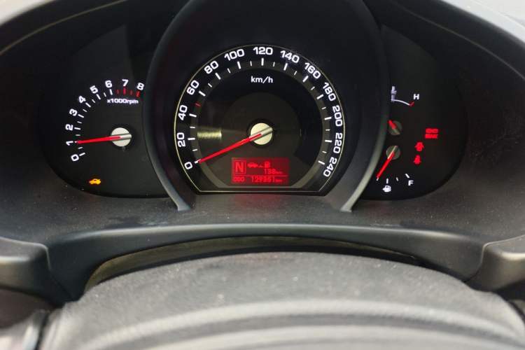 Used Kia Sportage R 2014 2.0L Automatic Two-Wheel Drive GL Odometer Close Up