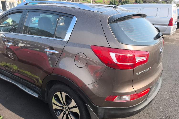 Used Kia Sportage R 2014 2.0L Automatic Two-Wheel Drive GLS Trim Rear Left 45 Deg