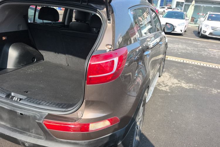Used Kia Sportage R 2014 2.0L Automatic Two-Wheel Drive GLS Trim Rear Right 45 Deg