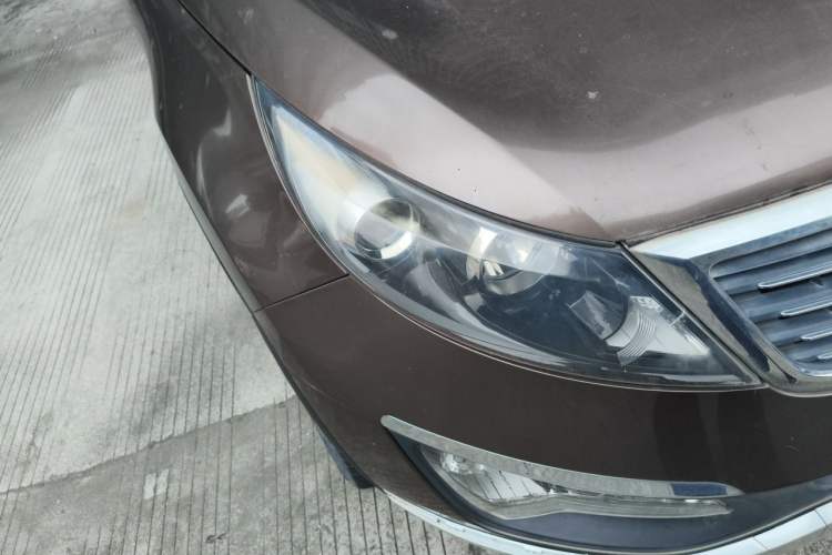 Used Kia Sportage R 2014 2.0L Manual Two-Wheel-Drive GLS Right Front Headlight