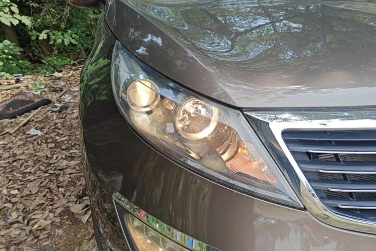 Used Kia Sportage R 2014 2.0L Automatic Two-Wheel Drive DLX Right Front Headlight