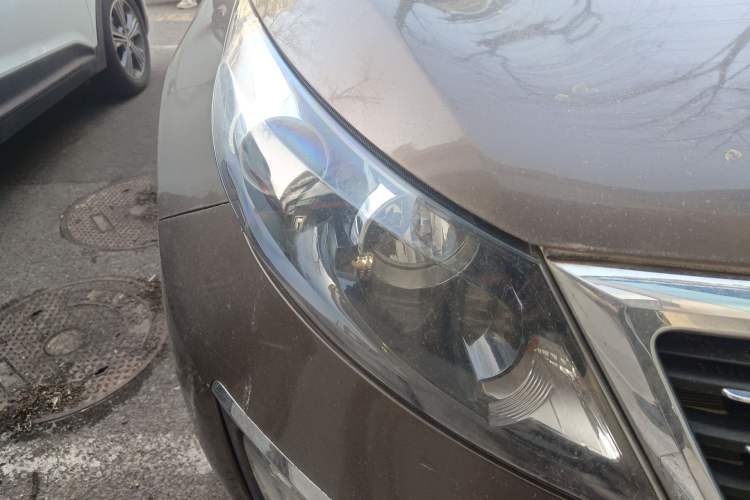 Used Kia Sportage R 2014 2.0L Automatic Two-Wheel Drive DLX Right Front Headlight