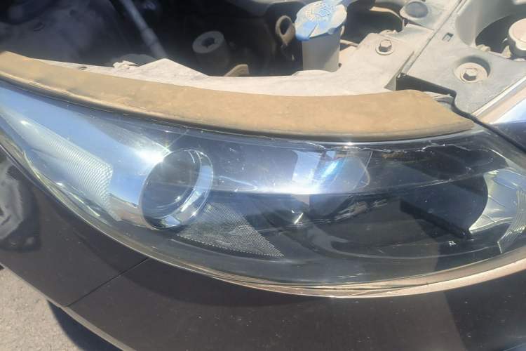 Used Kia Sportage R 2014 2.0L Automatic Two-Wheel Drive DLX Right Front Headlight