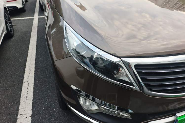 Used Kia Sportage R 2014 2.0L Automatic Two-Wheel Drive GL Right Front Headlight