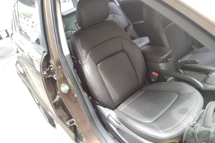 Used Kia Sportage R 2014 2.0L Automatic Two-Wheel Drive DLX Right Front Seat