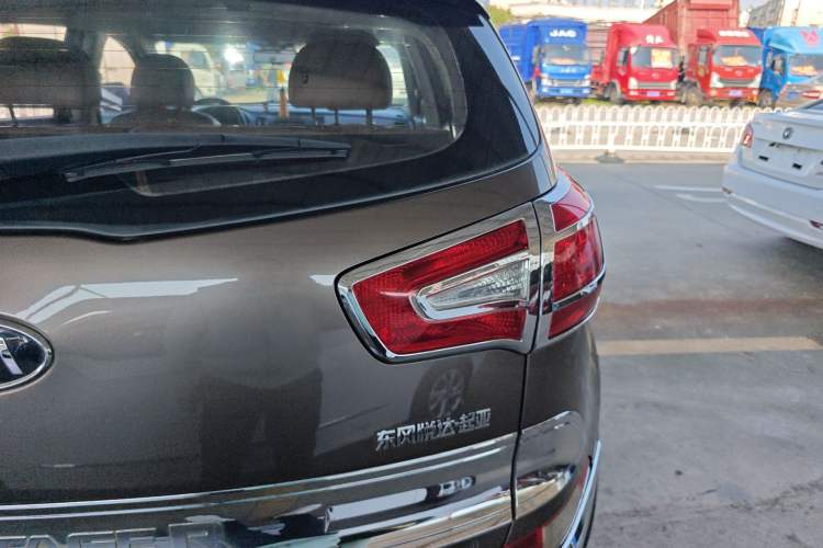 Used Kia Sportage R 2014 2.0L Automatic Two-Wheel Drive GLS Trim Right Rear Taillight