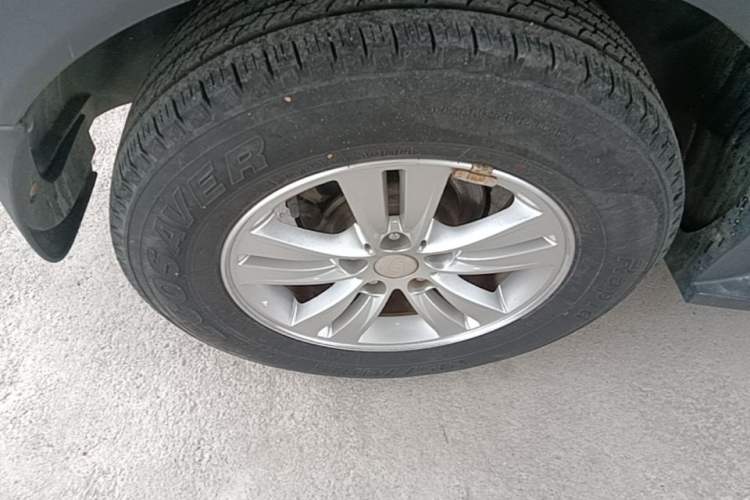 Used Kia Sportage R 2014 2.0L Automatic Two-Wheel Drive GL Right Rear Wheel Hub