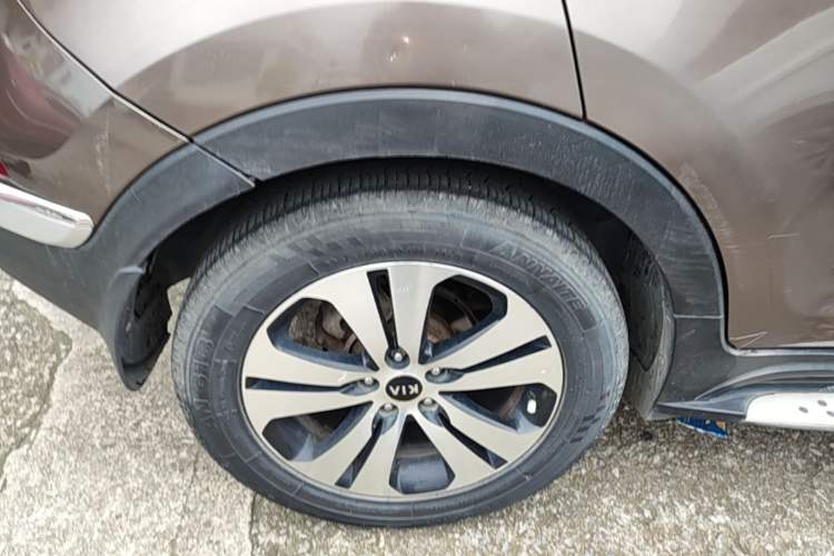 Used Kia Sportage R 2014 2.0L Automatic Two-Wheel Drive Premium Special Right Rear Wheel Hub