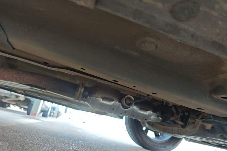 Used Kia Sportage R 2014 2.0L Automatic Two-Wheel Drive GLS Trim Right Side Sill
