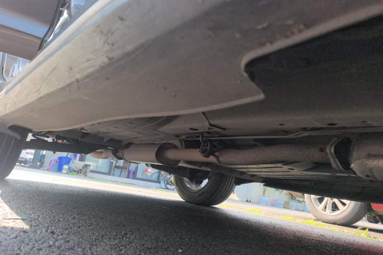 Used Kia Sportage R 2014 2.0L Automatic Two-Wheel Drive GLS Trim Right Side Sill