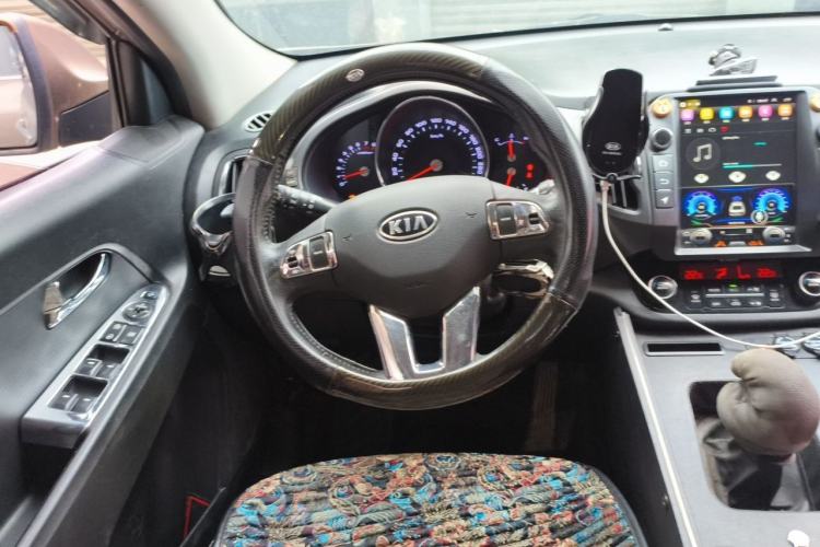 Used Kia Sportage R 2014 2.0L Manual Two-Wheel-Drive GLS Steering Wheel