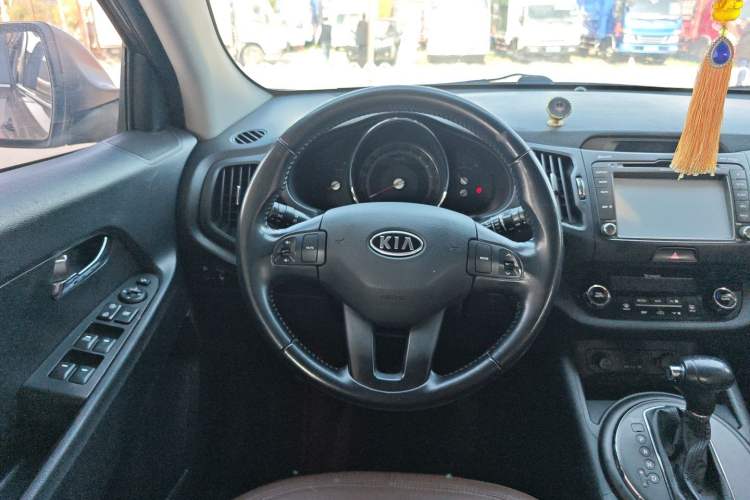 Used Kia Sportage R 2014 2.0L Automatic Two-Wheel Drive GLS Trim Steering Wheel