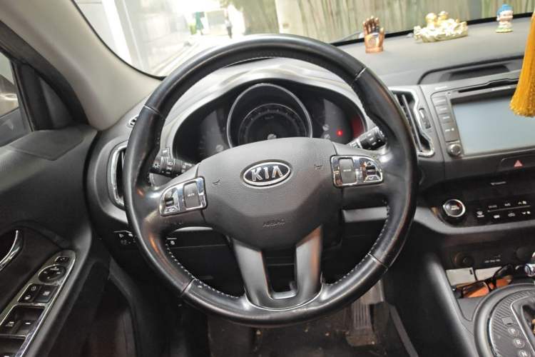 Used Kia Sportage R 2014 2.0L Automatic Two-Wheel Drive GLS Trim Steering Wheel