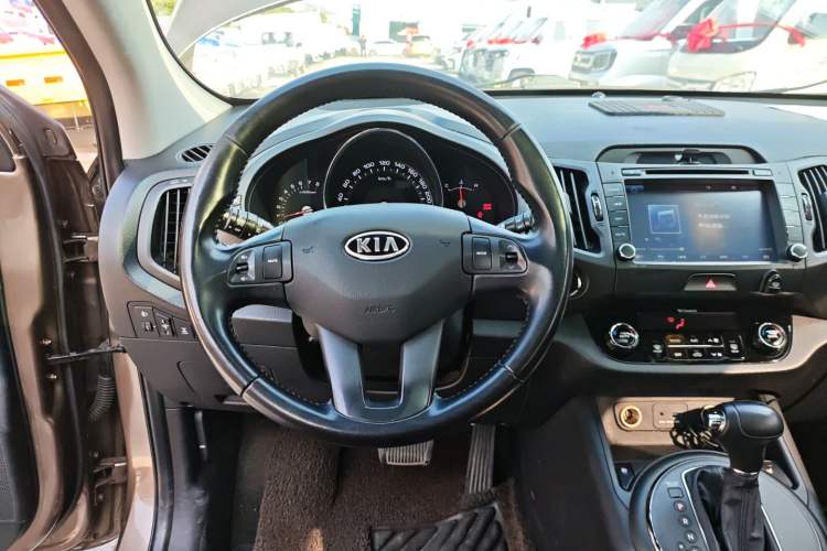 Used Kia Sportage R 2014 2.0L Automatic 4x4 GLS Steering Wheel