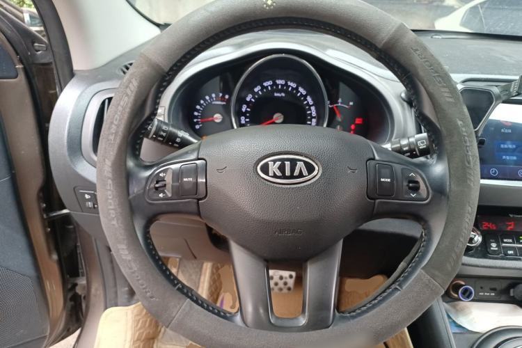Used Kia Sportage R 2014 2.0L Automatic Two-Wheel Drive GLS Trim Steering Wheel