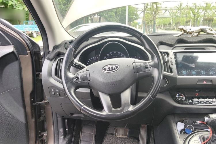 Used Kia Sportage R 2014 2.0L Automatic Two-Wheel Drive GLS Trim Steering Wheel