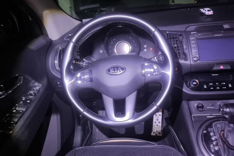 Used Kia Sportage R 2014 2.0L Automatic Two-Wheel Drive DLX Steering Wheel