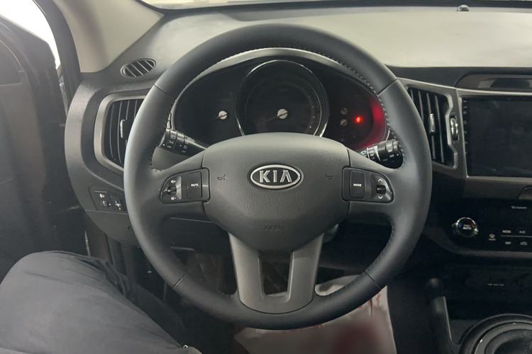 Used Kia Sportage R 2014 2.0L Manual Two-Wheel-Drive GLS Steering Wheel