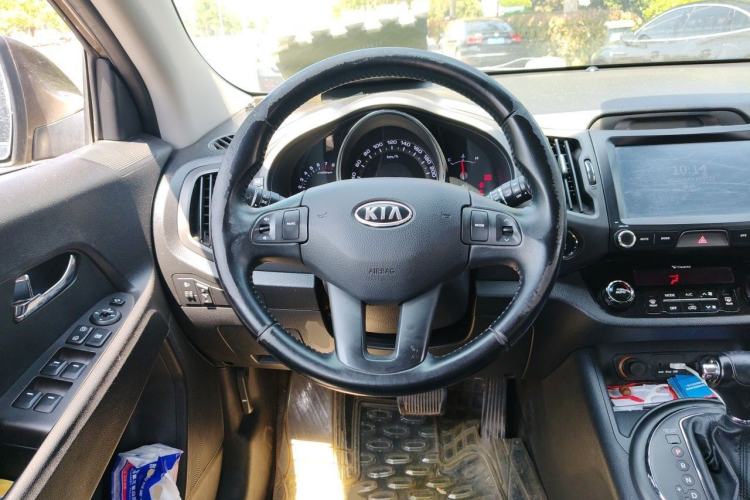 Used Kia Sportage R 2014 2.0L Automatic Two-Wheel Drive GLS Trim Steering Wheel