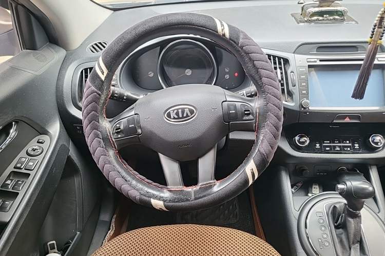 Used Kia Sportage R 2014 2.0L Automatic Two-Wheel Drive GLS Trim Steering Wheel