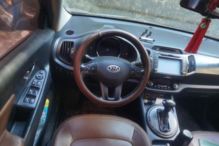 Used Kia Sportage R 2014 2.0L Automatic Two-Wheel Drive GLS Trim Steering Wheel
