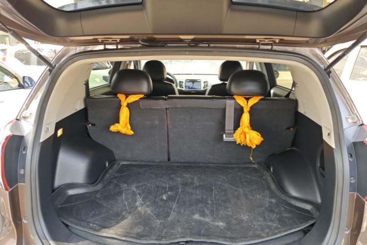 Used Kia Sportage R 2014 2.0L Automatic Two-Wheel Drive GL Trunk