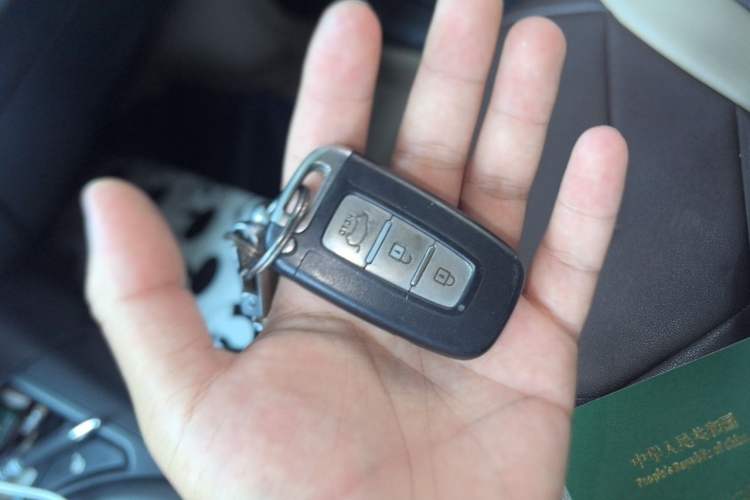 Used Kia Sportage R 2014 2.0L Automatic Two-Wheel Drive Premium Special Vehicle Key