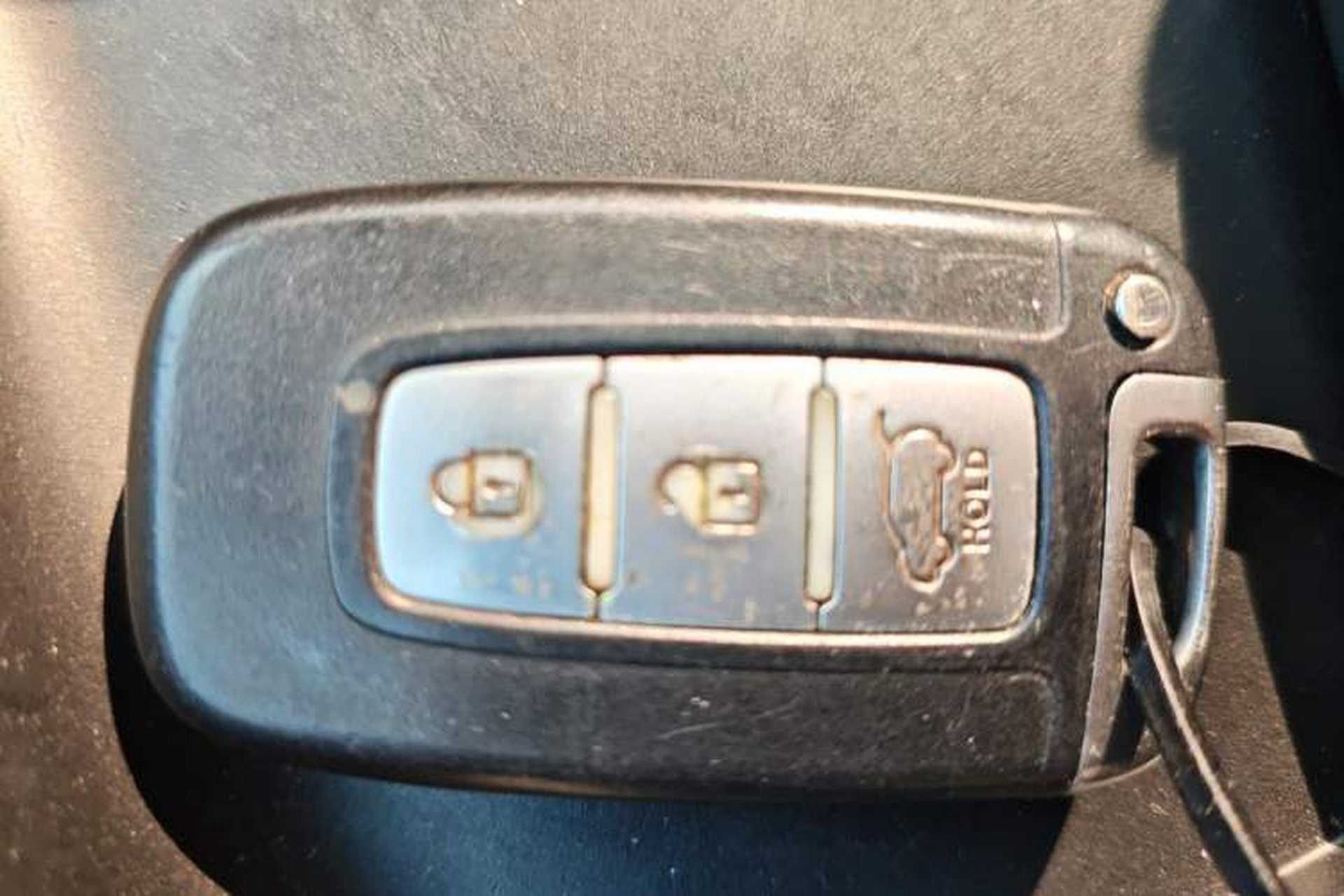 Used Kia Sportage R 2014 2.0L Automatic 4x4 GLS Vehicle Key