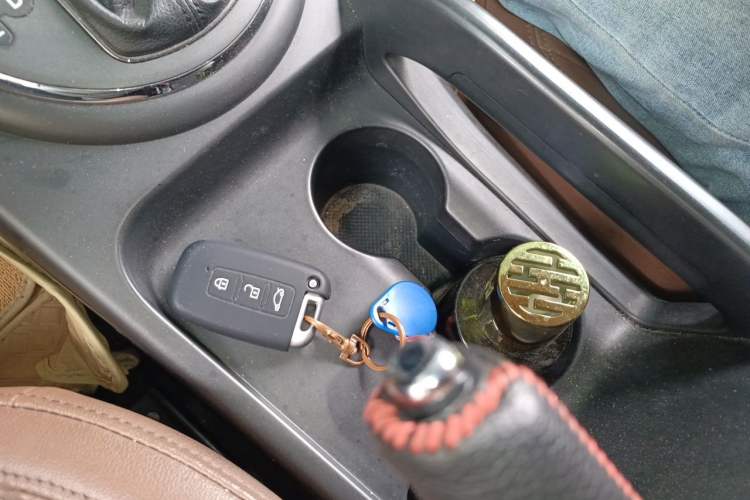 Used Kia Sportage R 2014 2.0L Automatic Two-Wheel Drive GLS Trim Vehicle Key
