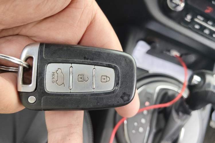 Used Kia Sportage R 2014 2.0L Automatic Two-Wheel Drive GLS Trim Vehicle Key